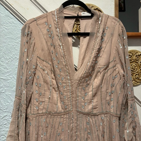 Beaded V Neck Dress - Picture 4 of 7